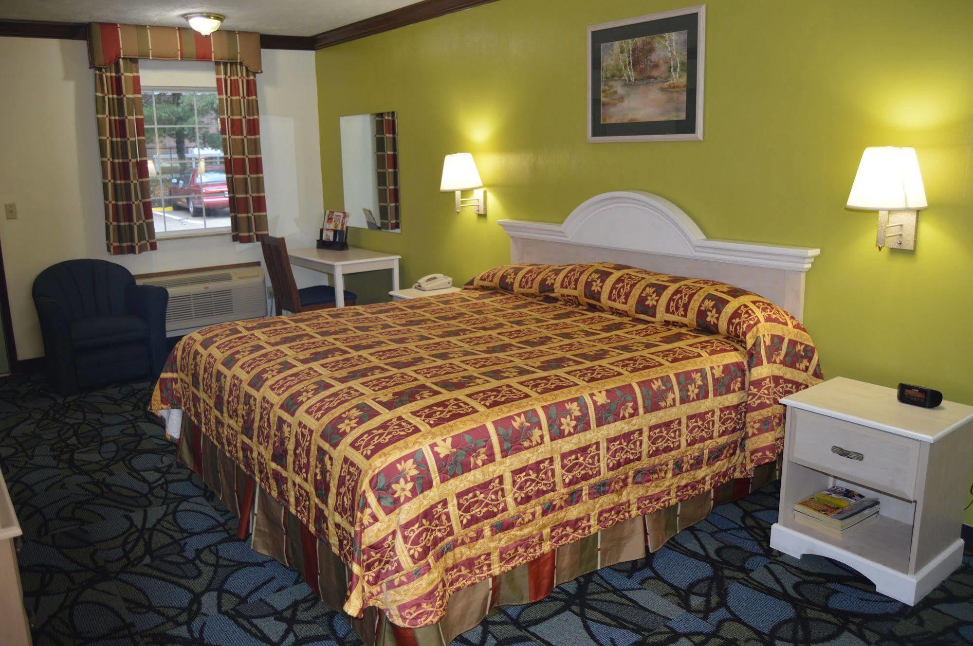 Economy Inn カヤホガ・フォールズ エクステリア 写真
