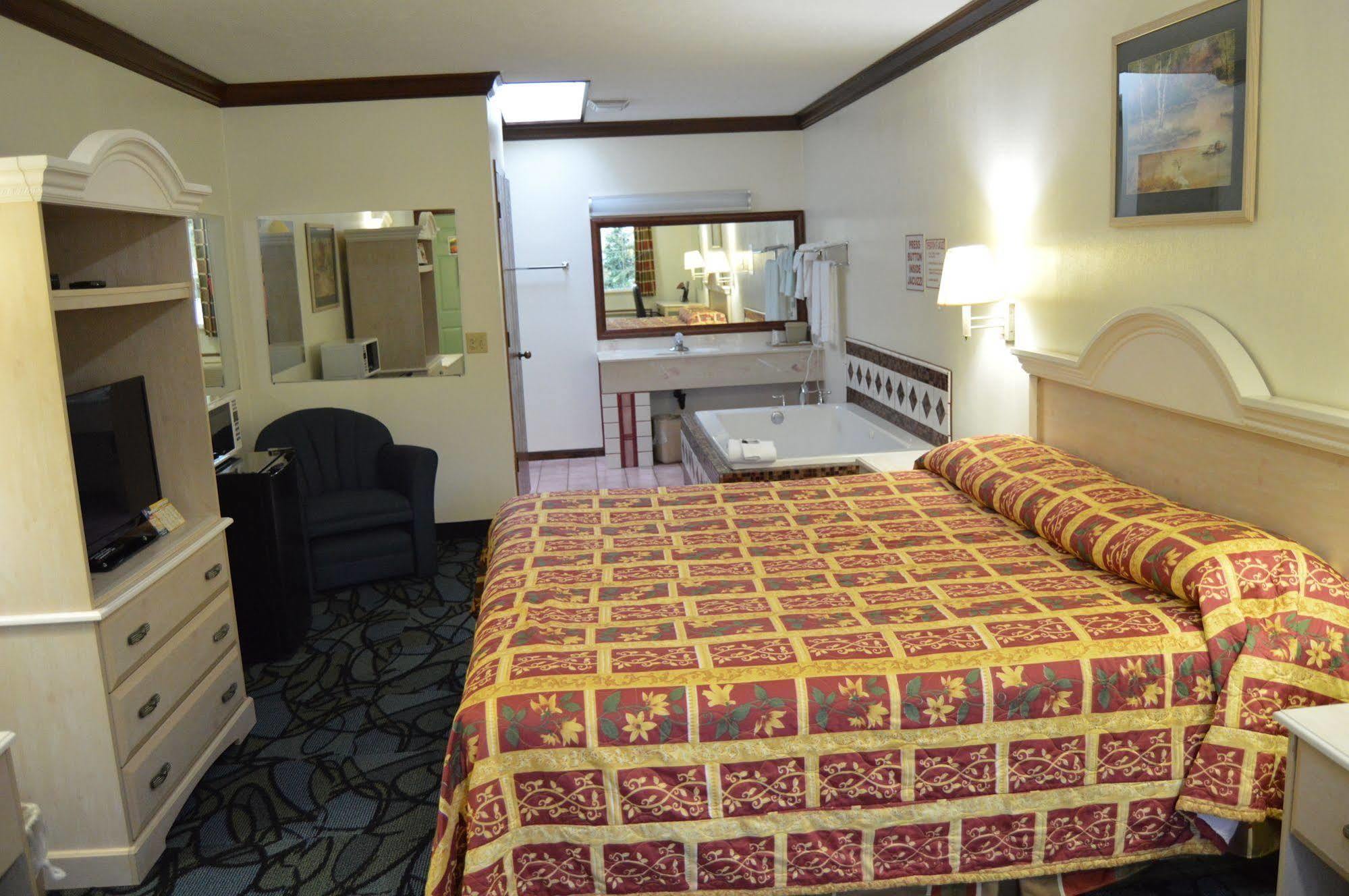 Economy Inn カヤホガ・フォールズ エクステリア 写真