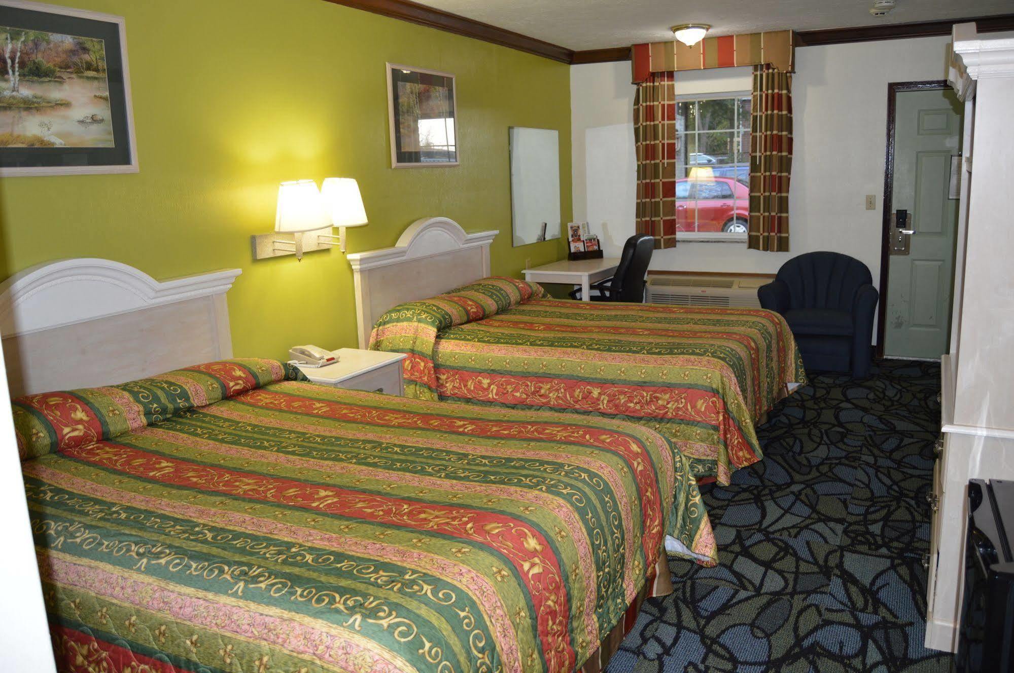 Economy Inn カヤホガ・フォールズ エクステリア 写真